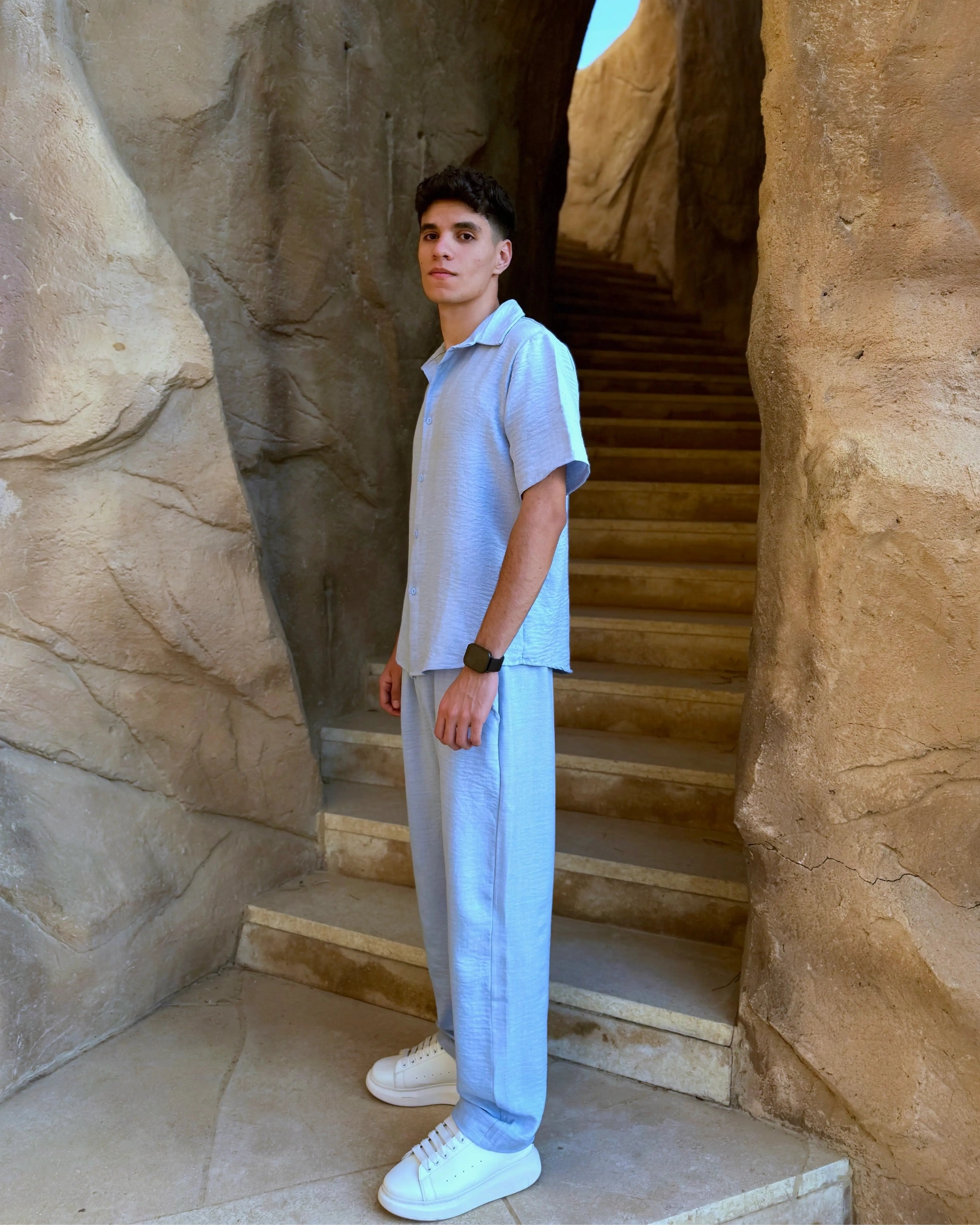 Aero Set in Cloud Blue - طقم كتان أزرق سماوي صيفي رجالي، منظر أمامي